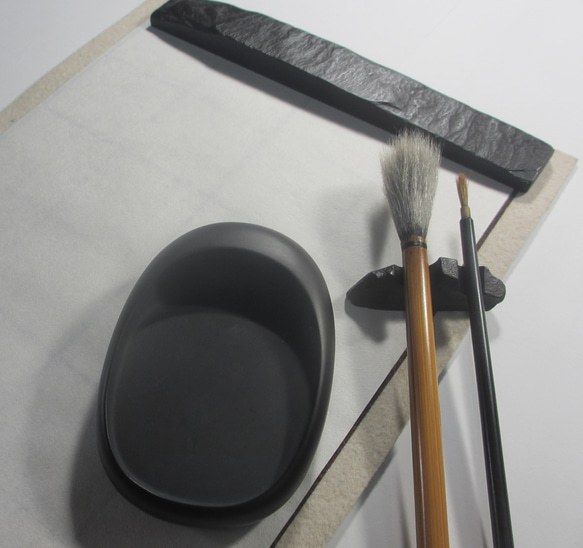 柔らかなシルエットの繭型、小筆～中筆用「硯」 6枚目の画像