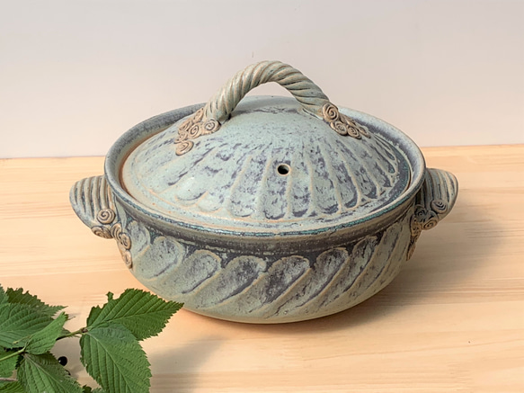 青銅釉土鍋・しのぎ(二人用)　6号　耐熱陶器 1枚目の画像