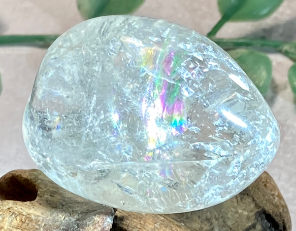 万華鏡✨レインボー　クリスタル　タンブル　水晶 1枚目の画像
