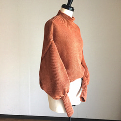 テラコッタ色　バルーン袖　ゆったりセーター　ウール100％ 2枚目の画像