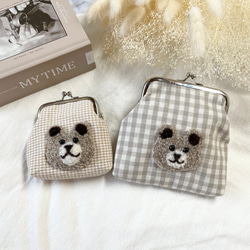 familiar クマ刺繍 ブラックポーチ familiar クマ刺繍 ブラックポーチ - メルカリ