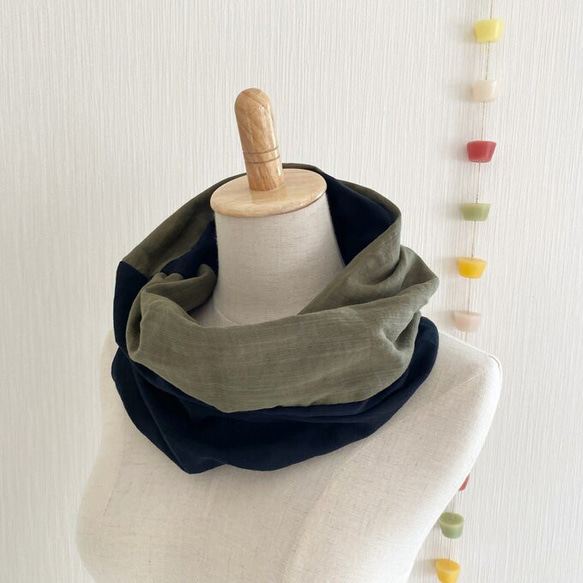 ♡日本製造♡優質雙層紗布製成的蓬鬆夢幻的圍脖♡雙色（卡其色x黑色） 第9張的照片
