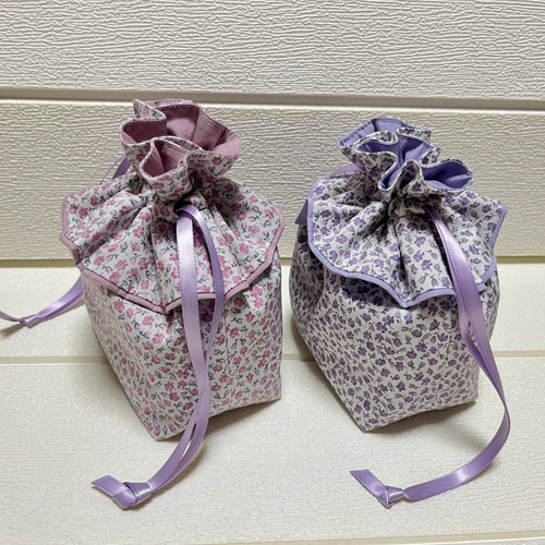 ハンドメイド♡リバティプリント フリル巾着 リバティ 小花柄フリル巾着 巾着袋 mei-mi 通販 14722092｜Creema
