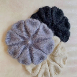 手編み【Lady's】♥形のふんわり暖かベレー帽　アイボリー 6枚目の画像