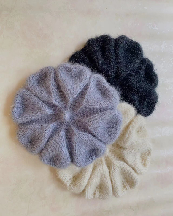 手編み【Lady's】♥形のふんわり暖かベレー帽　アイボリー 6枚目の画像
