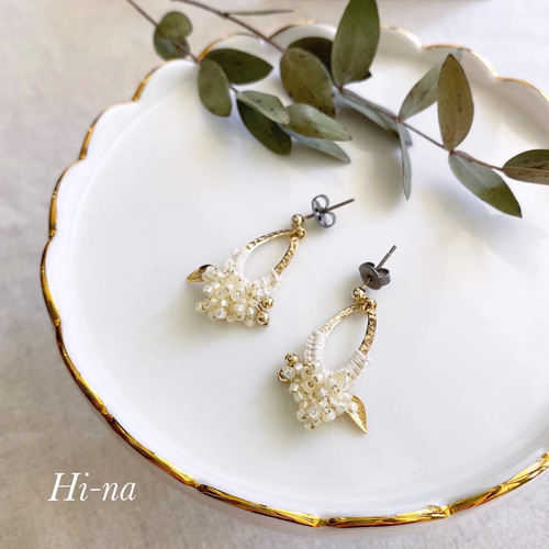 銀木犀のピアス/イヤリング ビーズクロッシェ ピアス（その他） Hi-na 