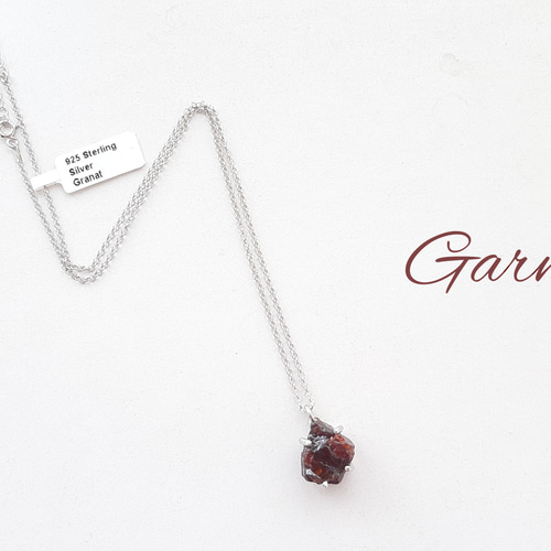 Garnet』世界でひとつ天然石ネックレスsv925+プラチナ仕上げ Garnet』世界でひとつ天然石ネックレスsv925+プラチナ仕上げ
