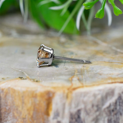 モアッサナイト（シャンパン）・ピアス　6mm（片耳） 4枚目の画像