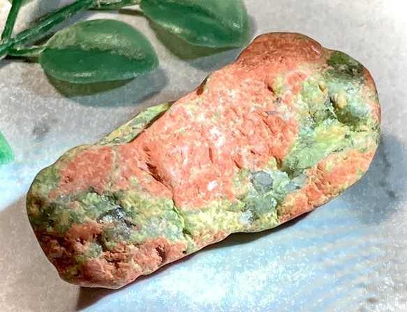 安らぎの石✿*:・　ユナカイト　ラフストーン　原石 1枚目の画像