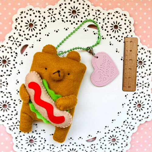 クマのハグパン✩キーホルダー】エビフライ・ソーセージ ハート