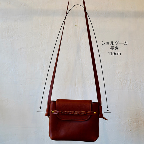 サコッシュ フラップ ショルダーバッグ 革鞄 レザーバッグ