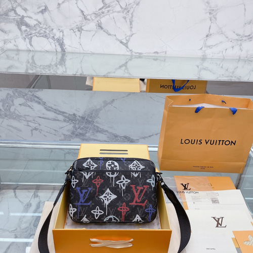 Louis Vuitton ルイヴィトンショルダーバッグ ショルダーバッグ Louis Vuitton ルイヴィトンショルダーバッグ ショルダーバッグ