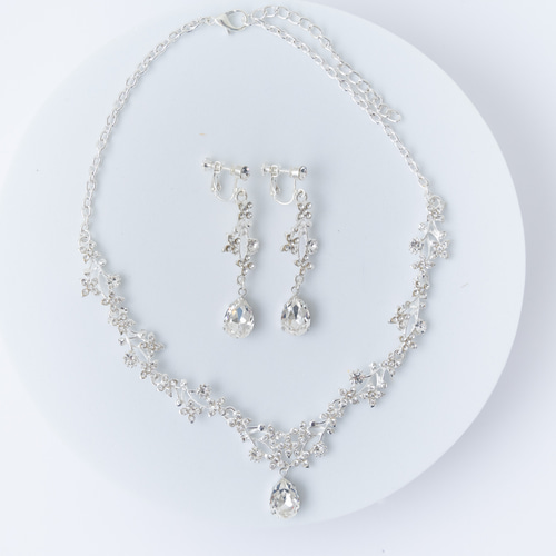 ◇ネックレス ＆ピアスorイヤリング◇ウェディング アクセサリー