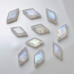 2粒売り　宝石質レインボームーンストーンAA++　ダイヤカット10×5mm 2枚目の画像