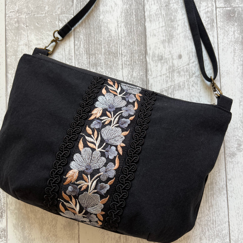インド刺繍リボンと帆布のショルダー◇Black×blue gray