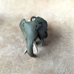 どうぶつの森-ゾウ- 本革ベジタブルタンニン鞣し キーホルダー チャーム 動物の形 3枚目の画像