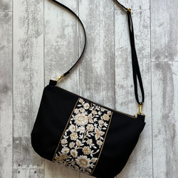 インド刺繍リボンと帆布のショルダー◇Black×white gold