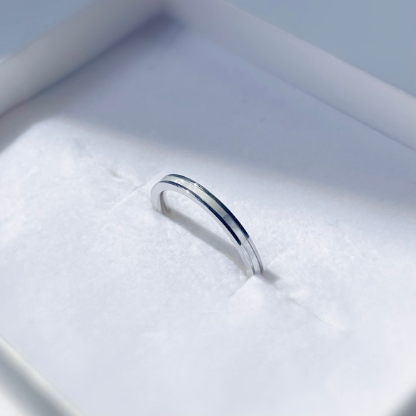 ホワイトシルバーシェルペアリング＊ 貝殻 刻印  マリッジリング 指輪 ステンレス プレゼント 2枚目の画像