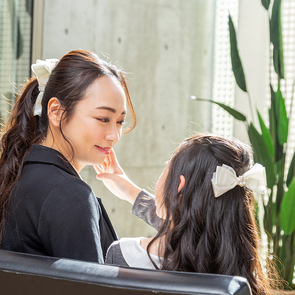 母娘で使える！ネイビーサテンリボンセット【卒業式　卒園式　入学式　大きめ　ヘアピン　子ども　親子　フォーマル】 11枚目の画像