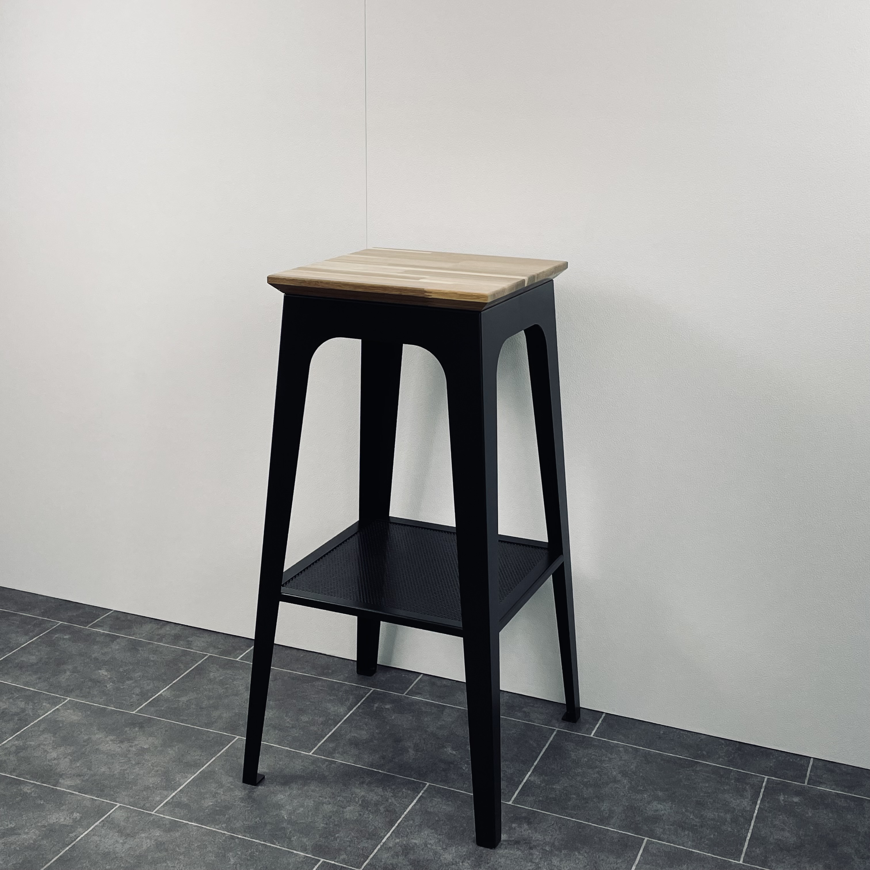 vertical  color：black