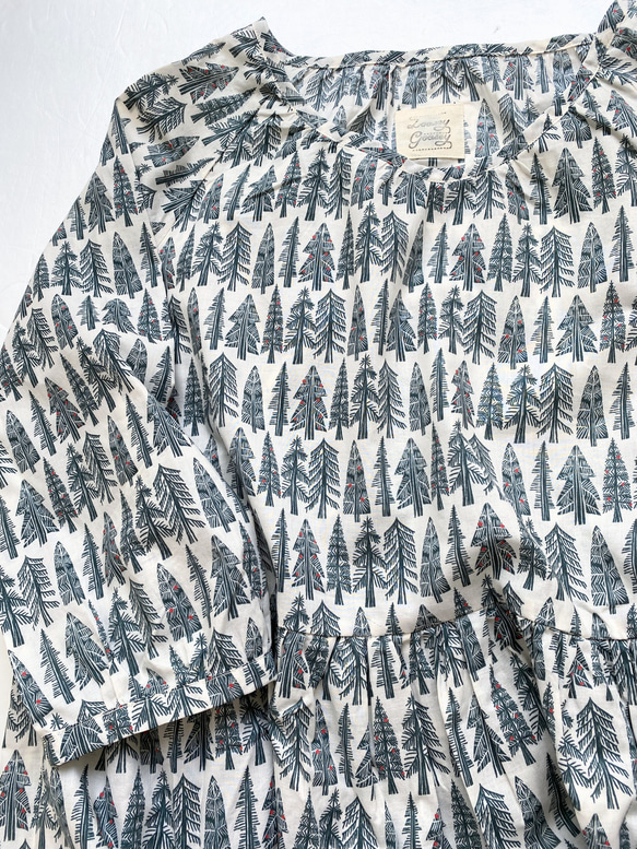 冬日森林*三角樹寬鬆長袖連衣裙*100%棉*亮光*米白 第11張的照片