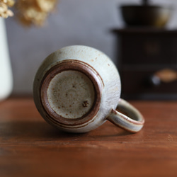 鉄粉のある　マグカップ 丸底　淡いグリーンブルーグレー　ギフト　アンティークな風合い 10枚目の画像