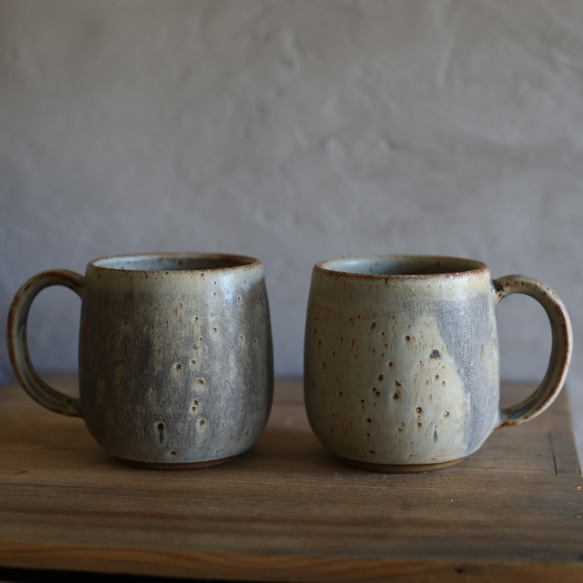鉄粉のある　マグカップ 丸底　淡いグリーンブルーグレー　ギフト　アンティークな風合い 13枚目の画像