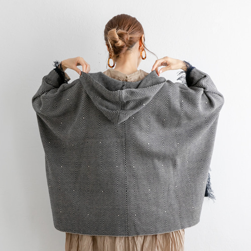 PASSIONE ヘリンボーンパターン ポンチョ 風グレー PASSIONE ヘリンボーンパターン ポンチョ 風グレー