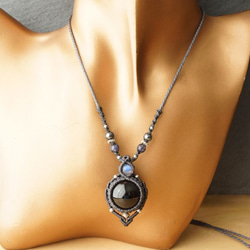 大きめのモリオン(黒水晶)のお守りマクラメネックレス  ‐ 漆黒 - 202403 10枚目の画像