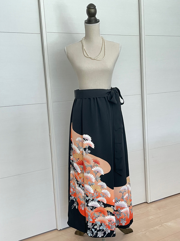 着物リメイク 黒留袖リメイク 菊 ロングスカート 正絹