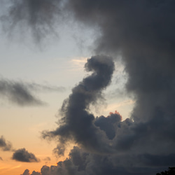 幸せ波動をあなたのお部屋に！【幸雲写真シリーズ】龍雲 1枚目の画像