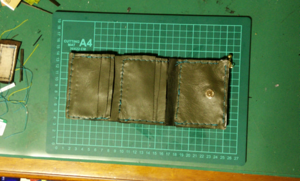 三つ折り財布 2枚目の画像