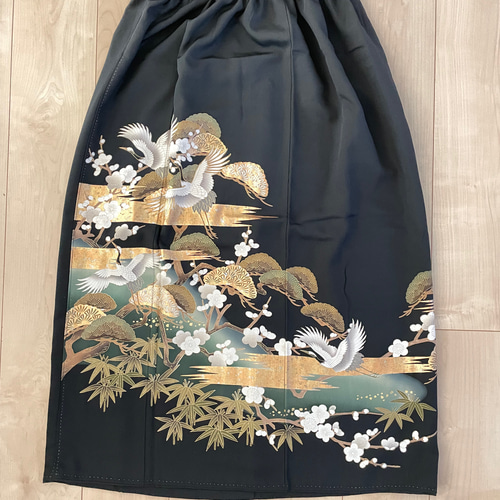 着物リメイク 黒留袖リメイク 鶴と松竹梅 ロングスカート 正絹