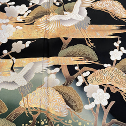 着物リメイク 黒留袖リメイク 鶴と松竹梅　ロングスカート　正絹　フリーサイズ  大きなサイズ 10枚目の画像