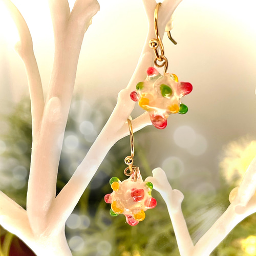 送料無料・一点物＊ 海泡の金平糖ピアス〜クリスマス〜 【イヤリング