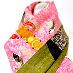 スカーフ No.117☆春のお出かけ☆デザイナー手作り和風蛍光粉鯉柄グリーンステッチブラックカラーブロックスカーフショール 10枚目の画像