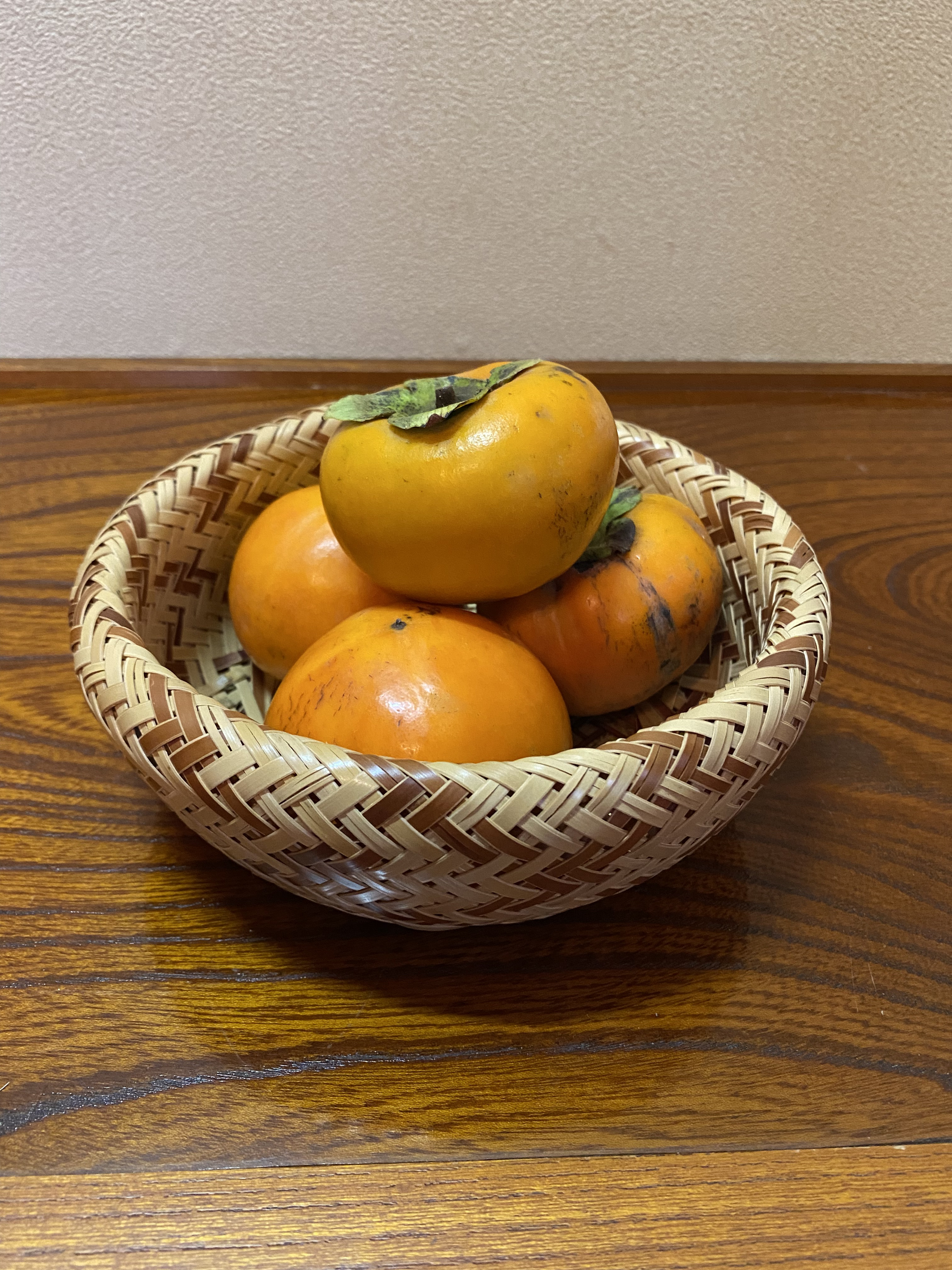 ひと味ちがった果物竹かご