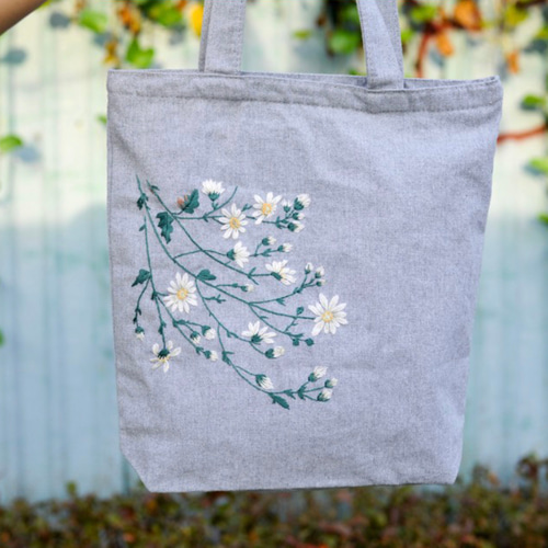 上質モダンな手刺繍帆布トートバッグ（花柄） その他バッグ Napool