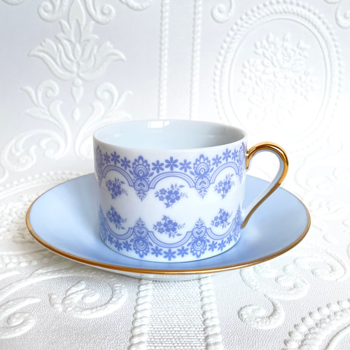 一脚】パープル 金彩入り エレガントお花レース カップアンドソーサー