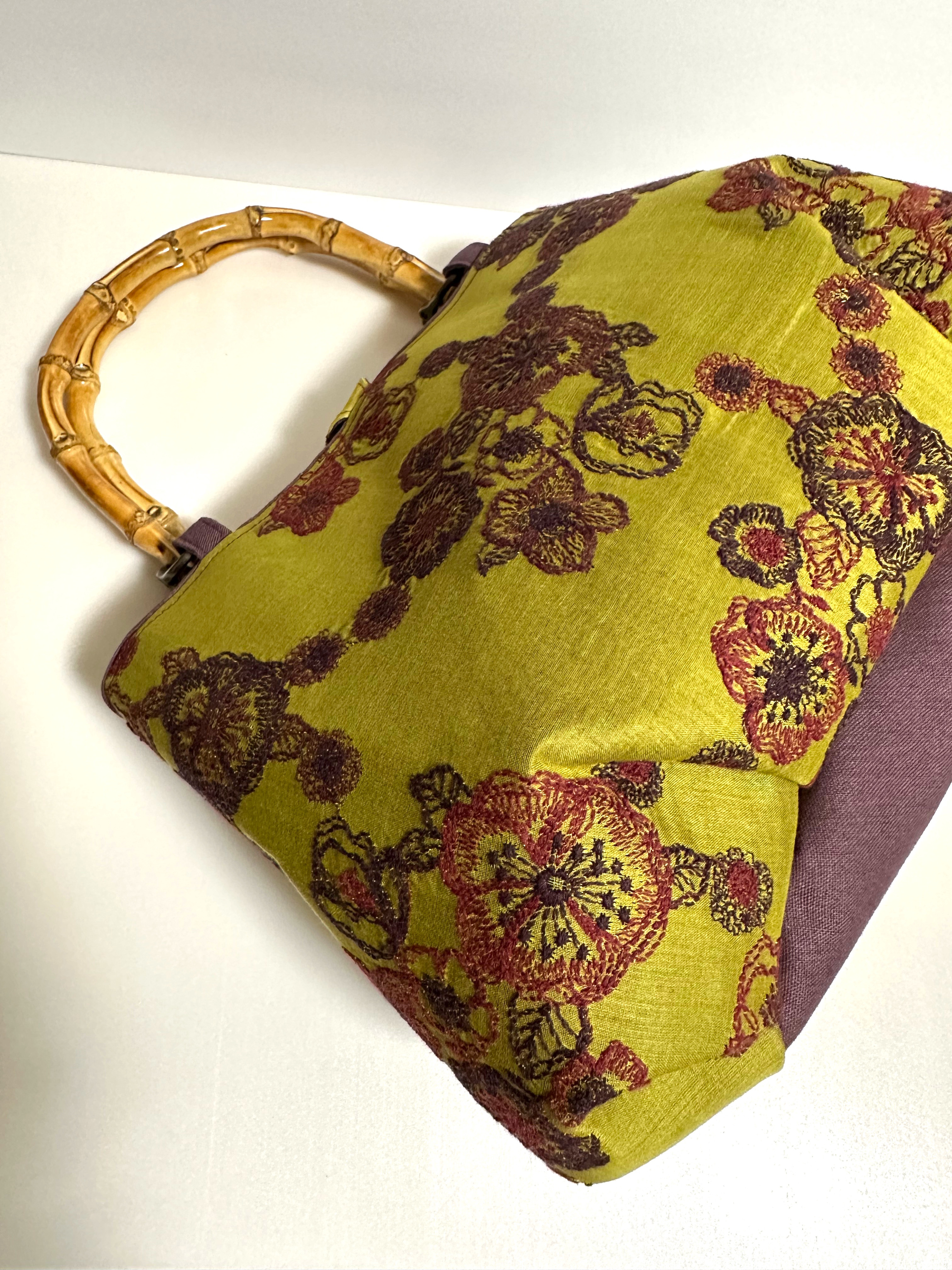 P 刺繍シリーズ   「カメリアスイート」 ふっくらバンブーバッグ 和装にも…