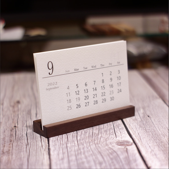2024年1月 はじまり　木製スタンド付き卓上カレンダー 1枚目の画像