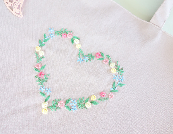 レッスンバッグ　ハート　花 刺繍　ピンク　リバティ チェリー 女の子 4枚目の画像