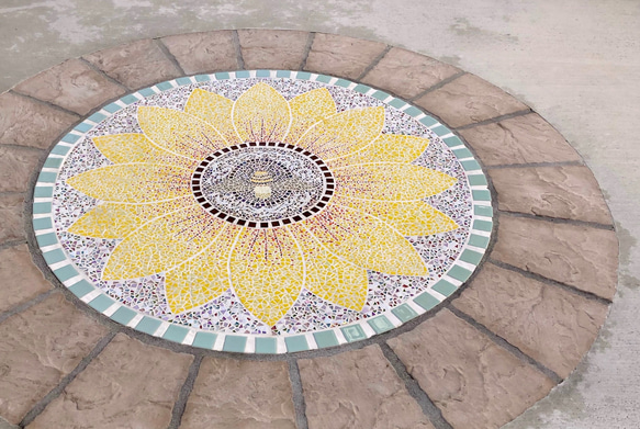 サークルストーン　ガーデンサークル　コンクリート　埋め込み　エントランス　ガーデン　タイル　サークル　レンガ 