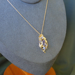 完全手作り一点物 　１２月誕生石　タンザナイト　マーキスカット　ペンダントトップ１８金イエローゴールド　ダイヤモンド入り 3枚目の画像