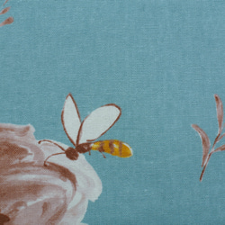 ４０×３０ハーフリネンのレッスンバッグ　オリジナル　可愛い♡　花とミツバチ　ターコイズブルー　★プレミアムコレクション★ 2枚目の画像