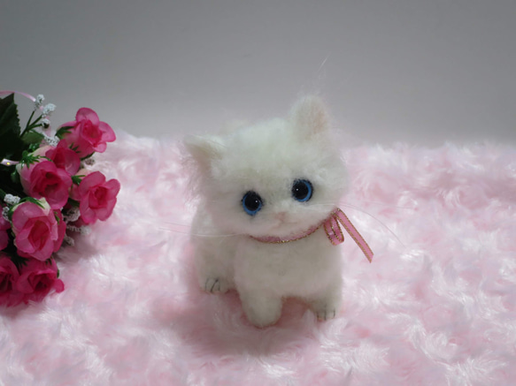 アンティークな猫の置物　仲良し　白猫　ペルシャ？　長毛種？　Whitecat アンティークな猫の置物 仲良し 白猫 ペルシャ？ 長毛種