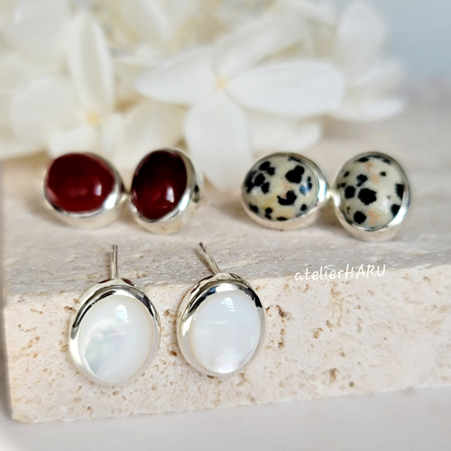 ホワイトシェル オーバル 10＊8mm シルバーピアスH-229S ピアス