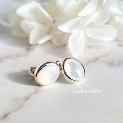 ホワイトシェル オーバル 10＊8mm シルバーピアスH-229S ピアス
