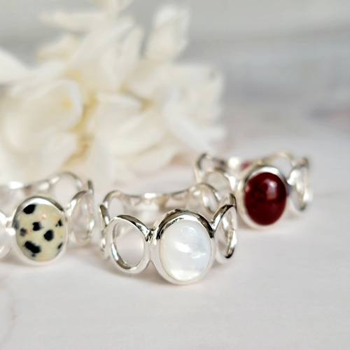 ホワイトシェル オーバル 10＊8mm シルバーリングH-182S 指輪・リング