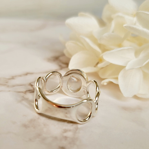 ホワイトシェル オーバル 10＊8mm シルバーリングH-182S 指輪・リング